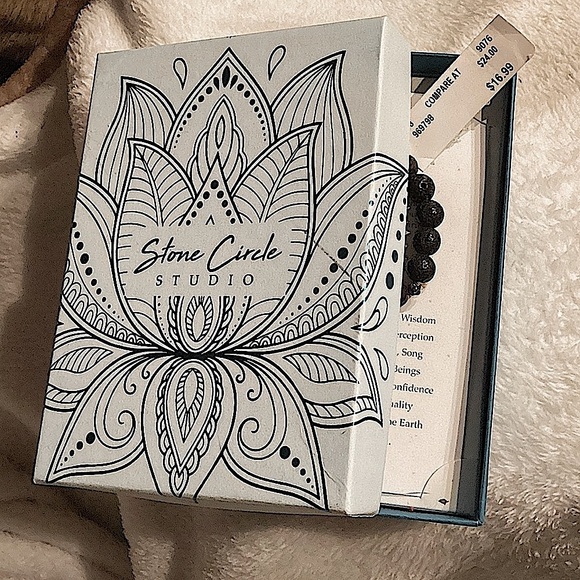 Stone Circle - Seven Chakra Lava Beaded Bracelet - Picture 4 of 6